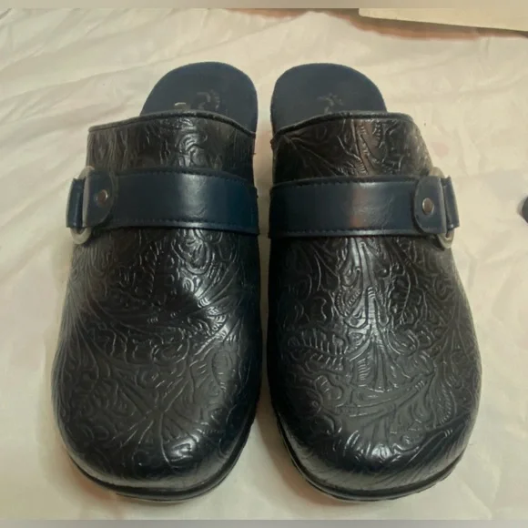 Wear Ever Women’s Bremen Navy Blue Clogs/Mules, 6M - Picture 2 of 5